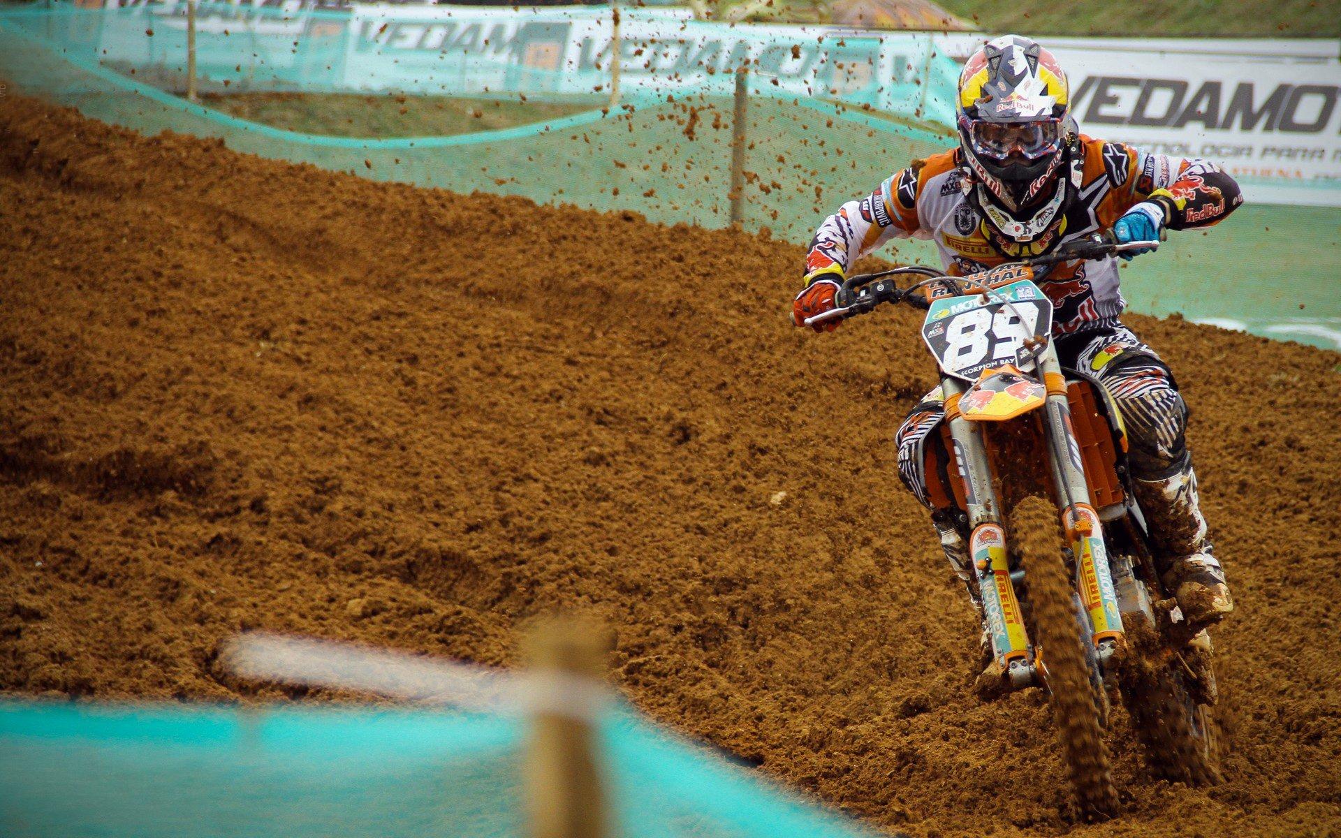 ayx|西甲周末焦点战，赫罗纳主场迎战奥萨苏纳，客场龙能否撼动加泰罗尼亚核心？